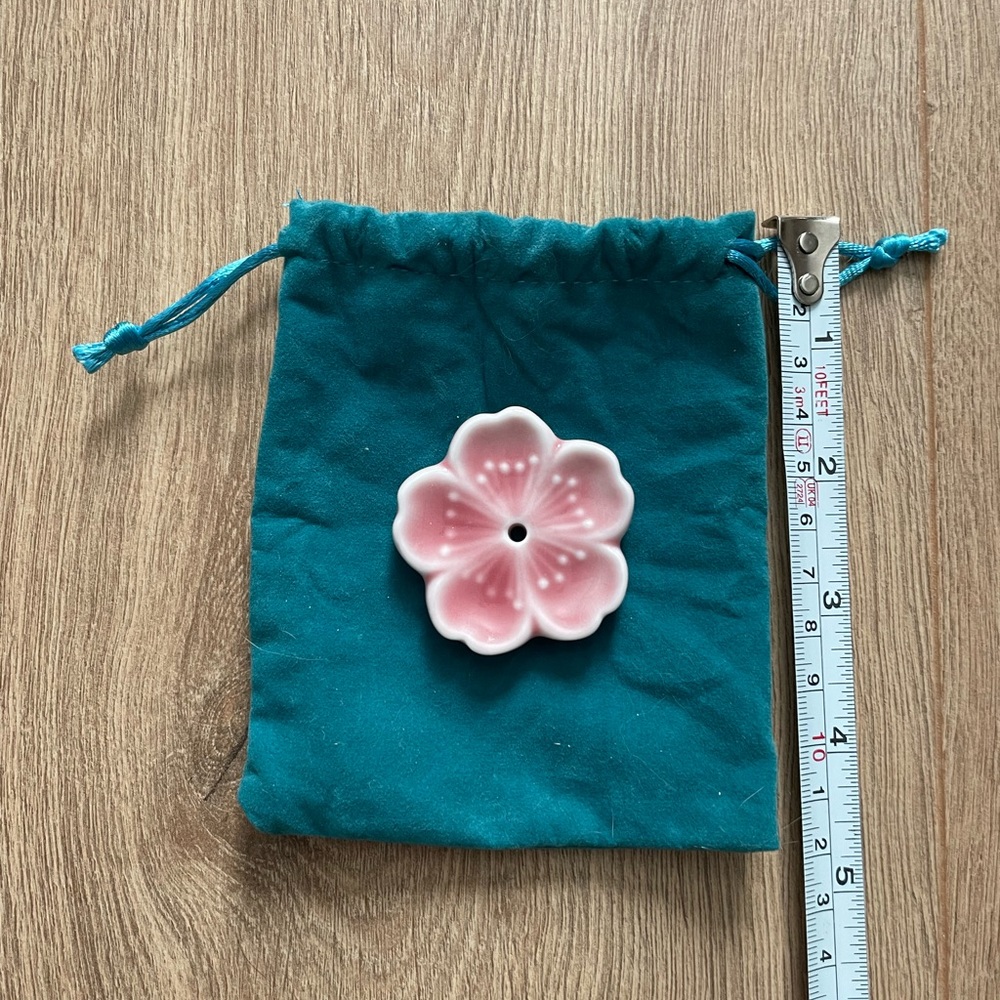 Ceramic Flower Charm - Picture 6 of 7
